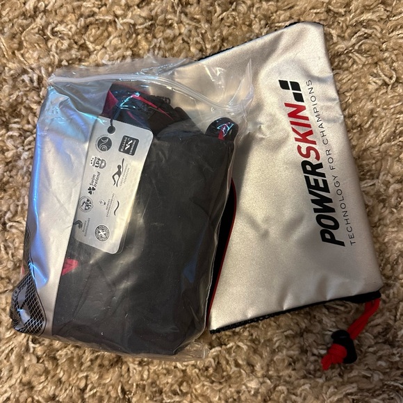 *NWT* Arena Powerskin Carbon Flex Size 28 Pink/Red - Picture 3 of 5